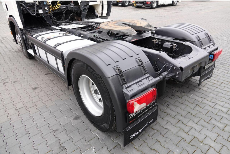 Cabeza tractora Scania R 450 / RETARDER / NISKA KABINA / HYDRAULIKA / PO KONTRAKCIE SER: foto 15 Cabeza tractora Scania R 450 / RETARDER / NISKA KABINA / HYDRAULIKA / PO KONTRAKCIE SER: foto 15