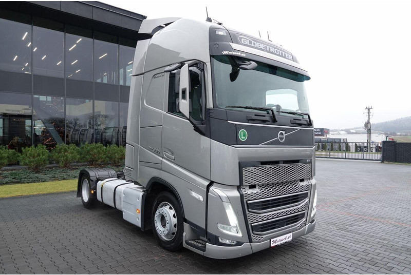 Volvo FH 500 / XXL / I-SAVE / LOWDECK / MEGA / I-PARK COOL / PO ZŁOT - Cabeza tractora: foto 3 Volvo FH 500 / XXL / I-SAVE / LOWDECK / MEGA / I-PARK COOL / PO ZŁOT - Cabeza tractora: foto 3