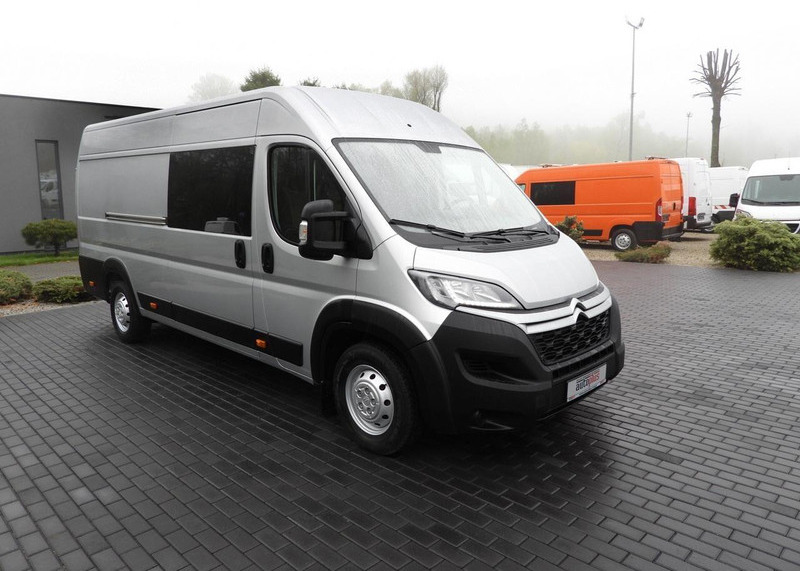Citroën Jumper FURGON BRYGADÓWKA 7 MIEJSC TEMPOMAT LEDY KLIMATYZACJA - Minibús, Furgoneta de pasajeros: foto 4 Citroën Jumper FURGON BRYGADÓWKA 7 MIEJSC TEMPOMAT LEDY KLIMATYZACJA - Minibús, Furgoneta de pasajeros: foto 4