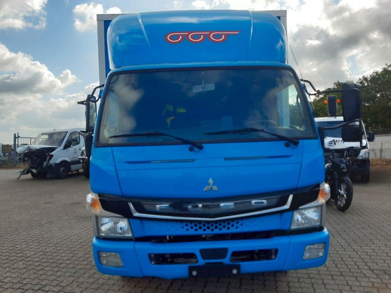 FUSO E CANTER 7C18 E 4X2 - Camión caja cerrada: foto 3 FUSO E CANTER 7C18 E 4X2 - Camión caja cerrada: foto 3