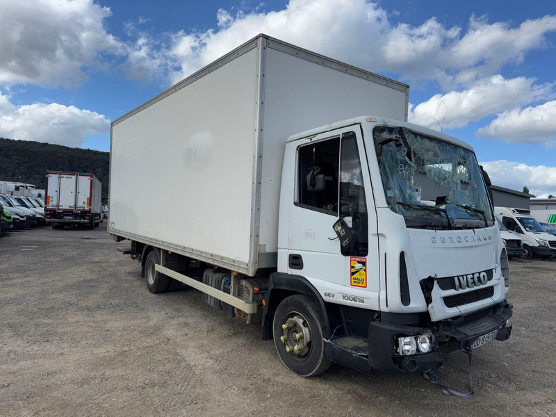 Iveco 100 E 18 nur für Teile - Camión caja cerrada: foto 1 Iveco 100 E 18 nur für Teile - Camión caja cerrada: foto 1