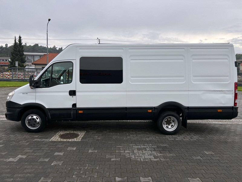 Iveco 50C15 3.0 Maxi Long L4H2 Brygadówka Doka 7-miejsc, Koła Bliźniac - Minibús, Furgoneta de pasajeros: foto 2 Iveco 50C15 3.0 Maxi Long L4H2 Brygadówka Doka 7-miejsc, Koła Bliźniac - Minibús, Furgoneta de pasajeros: foto 2