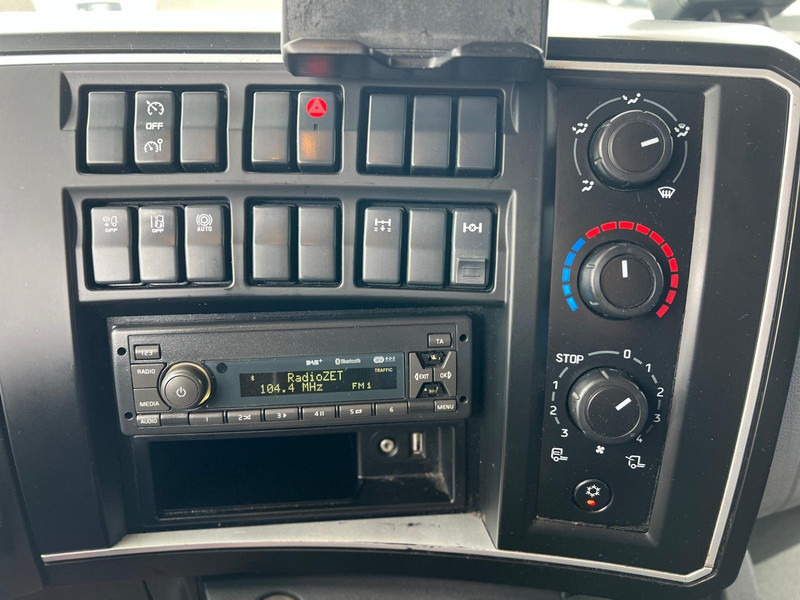 Camión frigorífico Iveco D 18 250 DTI 18T REFRIGERATOR + LIFT: foto 12 Camión frigorífico Iveco D 18 250 DTI 18T REFRIGERATOR + LIFT: foto 12