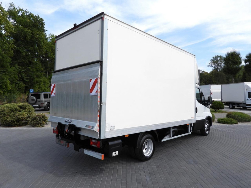 Iveco DAILY 35C16 KONTENER WINDA 8 PALET TEMPOMAT AUTOMAT HI-MATIC BLI - Furgoneta caja cerrada: foto 3 Iveco DAILY 35C16 KONTENER WINDA 8 PALET TEMPOMAT AUTOMAT HI-MATIC BLI - Furgoneta caja cerrada: foto 3