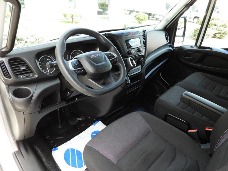 Iveco DAILY 35C16 KONTENER WINDA 8 PALET TEMPOMAT AUTOMAT HI-MATIC BLI - Furgoneta caja cerrada: foto 2 Iveco DAILY 35C16 KONTENER WINDA 8 PALET TEMPOMAT AUTOMAT HI-MATIC BLI - Furgoneta caja cerrada: foto 2