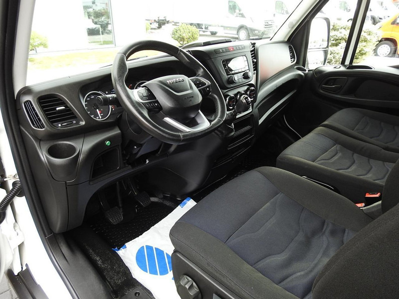 Iveco DAILY 35S18 PLANDEKA 10 PALET WEBASTO TEMPOMAT KLIMATYZACJA 18 - Furgoneta con lona: foto 2 Iveco DAILY 35S18 PLANDEKA 10 PALET WEBASTO TEMPOMAT KLIMATYZACJA 18 - Furgoneta con lona: foto 2