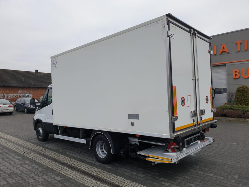 Iveco DAILY 60C15 60-150 TWO-CHAMBER REFRIGERATOR CONTAINER ISOTHERM F - Camión frigorífico: foto 4 Iveco DAILY 60C15 60-150 TWO-CHAMBER REFRIGERATOR CONTAINER ISOTHERM F - Camión frigorífico: foto 4