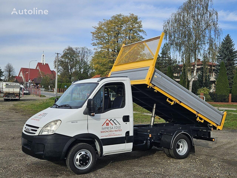Iveco Daily 35c-15 3 way tipper - Furgoneta basculante: foto 3 Iveco Daily 35c-15 3 way tipper - Furgoneta basculante: foto 3