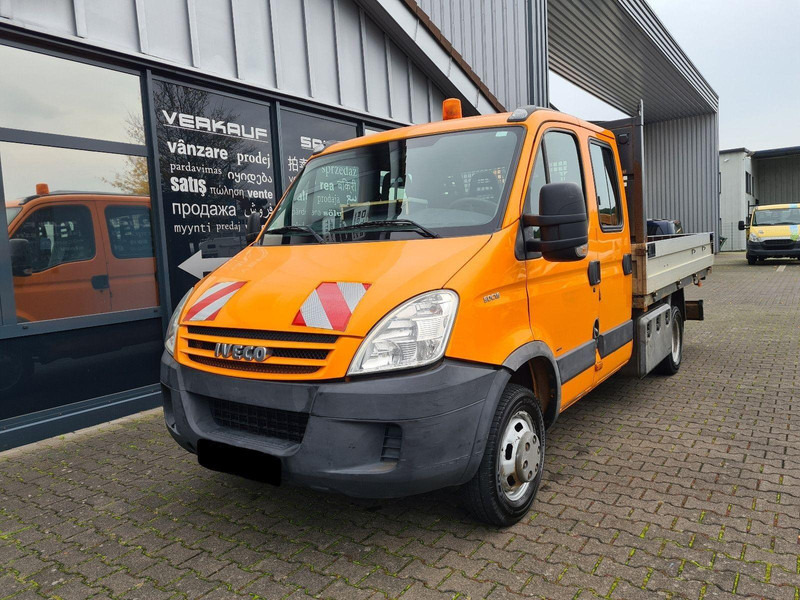 Iveco Daily 50C15 Doka Flatbed + Crane Hummel GSK 500 - Camión caja abierta, Camión grúa: foto 1 Iveco Daily 50C15 Doka Flatbed + Crane Hummel GSK 500 - Camión caja abierta, Camión grúa: foto 1