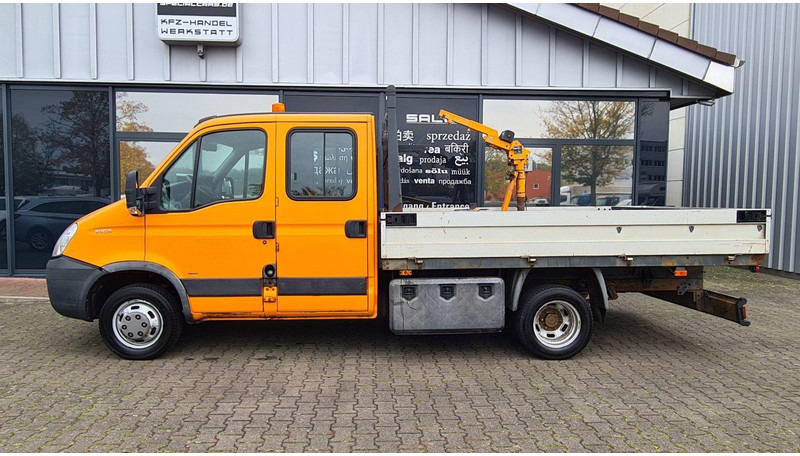Iveco Daily 50C15 Doka Flatbed + Crane Hummel GSK 500 - Camión caja abierta, Camión grúa: foto 2 Iveco Daily 50C15 Doka Flatbed + Crane Hummel GSK 500 - Camión caja abierta, Camión grúa: foto 2