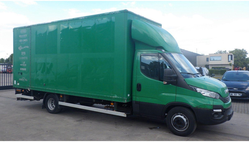Iveco Daily 70C21 - Koffer - Camión caja cerrada: foto 4 Iveco Daily 70C21 - Koffer - Camión caja cerrada: foto 4