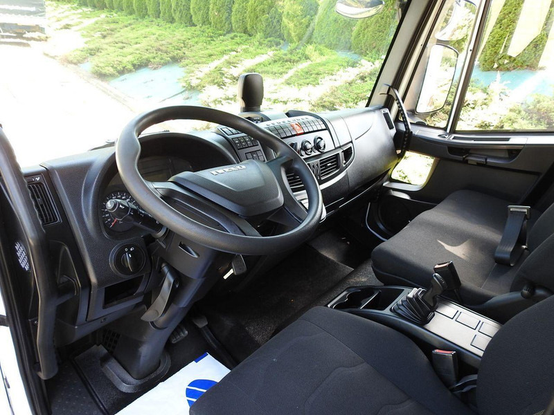 Iveco EUROCARGO 120 - 220 PLANDEKA WINDA 20 PALET AUTOMAT KLIMATYZACJA - Camión lona: foto 2 Iveco EUROCARGO 120 - 220 PLANDEKA WINDA 20 PALET AUTOMAT KLIMATYZACJA - Camión lona: foto 2