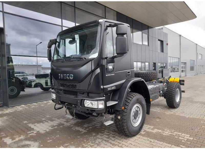 Iveco EuroCargo 4x4 ML150E28WS Chassis - Camión chasis: foto 1 Iveco EuroCargo 4x4 ML150E28WS Chassis - Camión chasis: foto 1