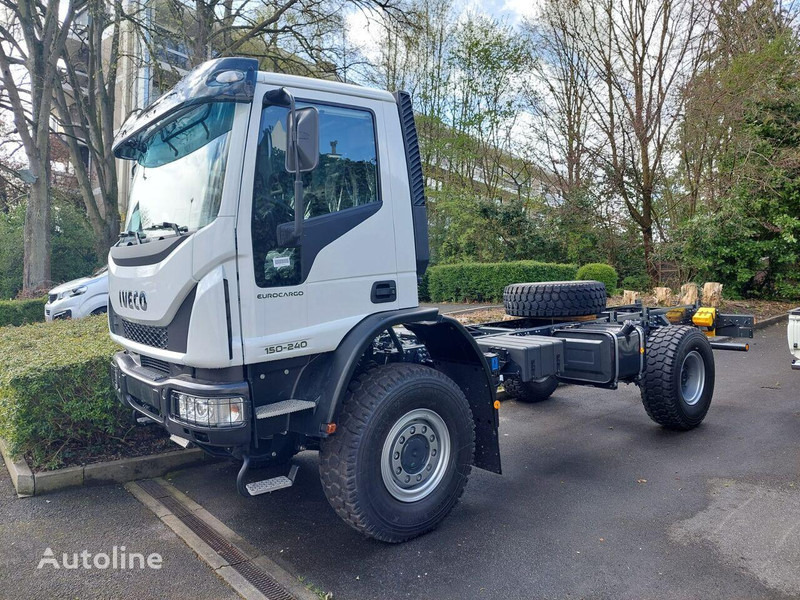 Iveco ML 150E24WS 4x4 - Camión chasis: foto 1 Iveco ML 150E24WS 4x4 - Camión chasis: foto 1