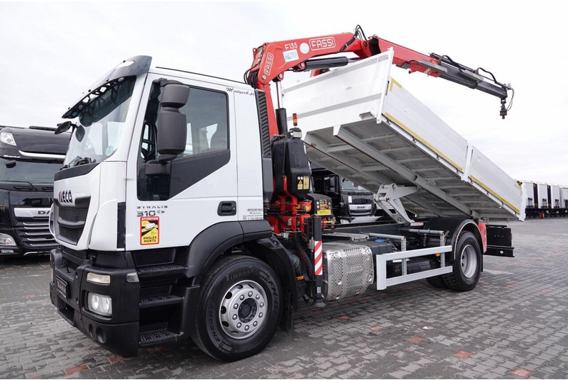 Iveco STRALIS / 310 / 4x2 /WYWROTKA - 5,3 M / HDS FASSI 135 - 8 M / E - Camión volquete: foto 2 Iveco STRALIS / 310 / 4x2 /WYWROTKA - 5,3 M / HDS FASSI 135 - 8 M / E - Camión volquete: foto 2