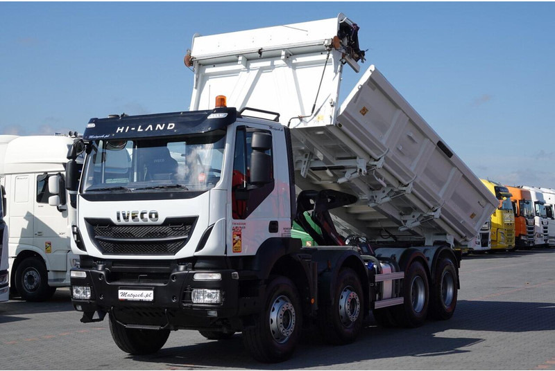 Iveco TRAKKER / 8x4 / WYWROTKA / HYDROBURTA / BORDMATIC / EURO 6 / ME - Camión volquete: foto 1 Iveco TRAKKER / 8x4 / WYWROTKA / HYDROBURTA / BORDMATIC / EURO 6 / ME - Camión volquete: foto 1