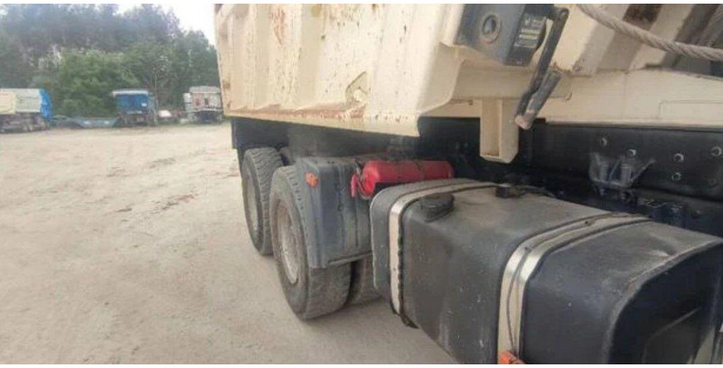 MAN TGA 33.410 - Camión volquete: foto 4 MAN TGA 33.410 - Camión volquete: foto 4