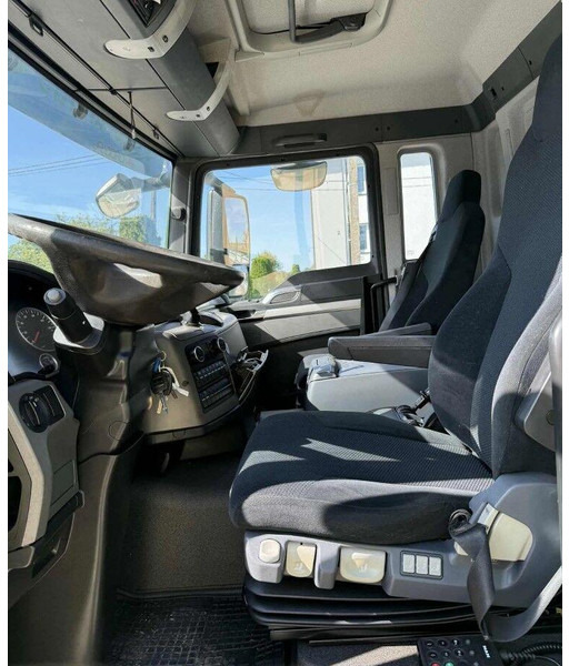 Camión transporte de ganado MAN TGS 26.440 Livestock Transporter - Three Deck: foto 10