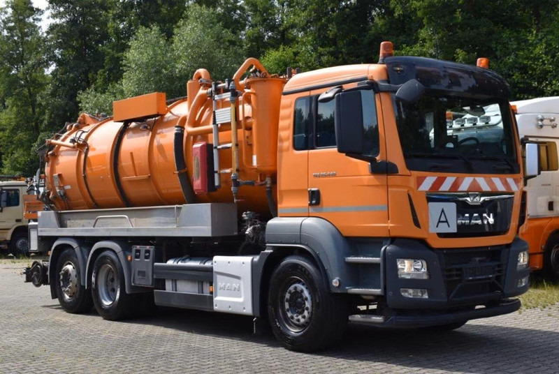 MAN TGS 26.440 - Vacuum truck - Limpieza de alcantarillado: foto 2 MAN TGS 26.440 - Vacuum truck - Limpieza de alcantarillado: foto 2