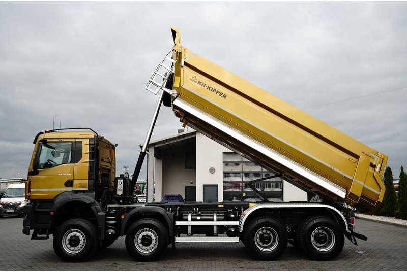 MAN TGS 41.480 / 8X6 / WYWROTKA / S1 - TYLNOZSYP / AUTOMAT / FABRYCZ - Camión volquete: foto 3 MAN TGS 41.480 / 8X6 / WYWROTKA / S1 - TYLNOZSYP / AUTOMAT / FABRYCZ - Camión volquete: foto 3