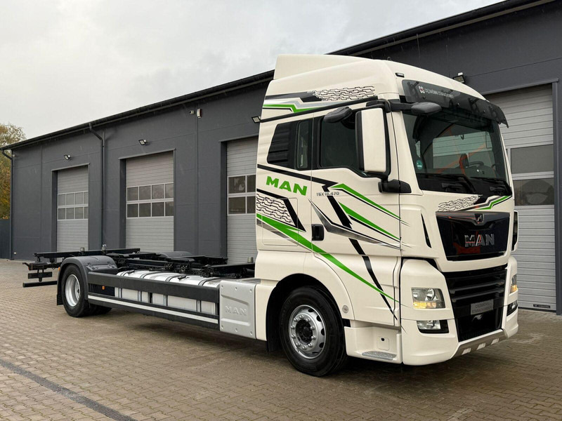 Camión chasis MAN TGX 18.470 // Przebieg 252 tyś. km !!! // Ciężarówka jak nowa //: foto 6 Camión chasis MAN TGX 18.470 // Przebieg 252 tyś. km !!! // Ciężarówka jak nowa //: foto 6
