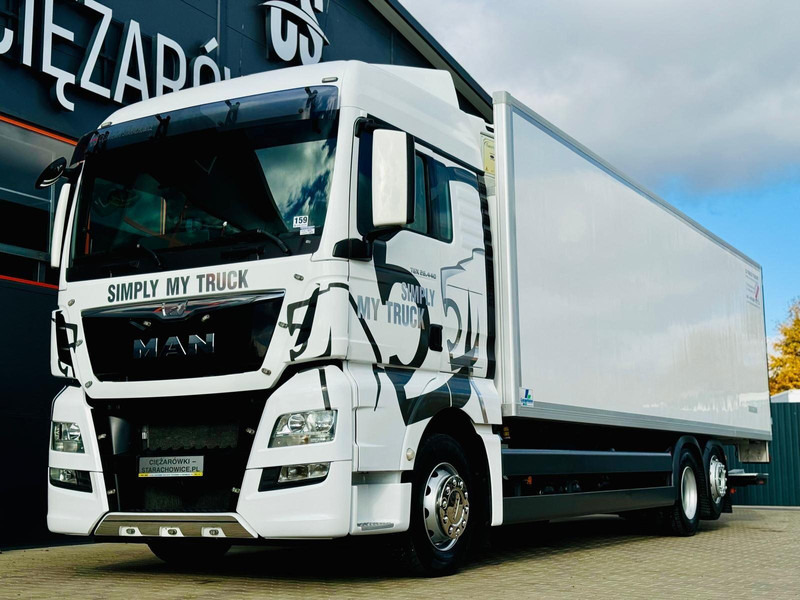 MAN TGX 26.440 // E6 // chłodnia z windą // 22 Epal // sypialka - Camión frigorífico: foto 1 MAN TGX 26.440 // E6 // chłodnia z windą // 22 Epal // sypialka - Camión frigorífico: foto 1