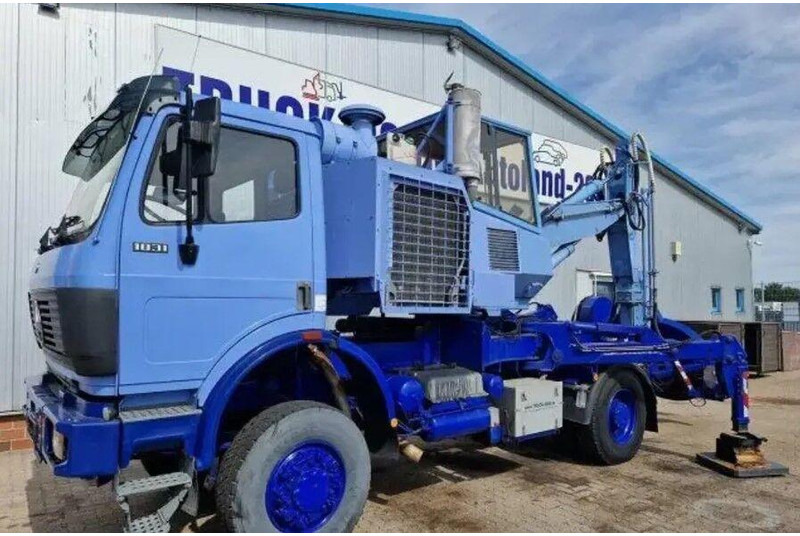 Mercedes-Benz 1831 4x4 Betonvágó - Construcción de carreteras: foto 1 Mercedes-Benz 1831 4x4 Betonvágó - Construcción de carreteras: foto 1