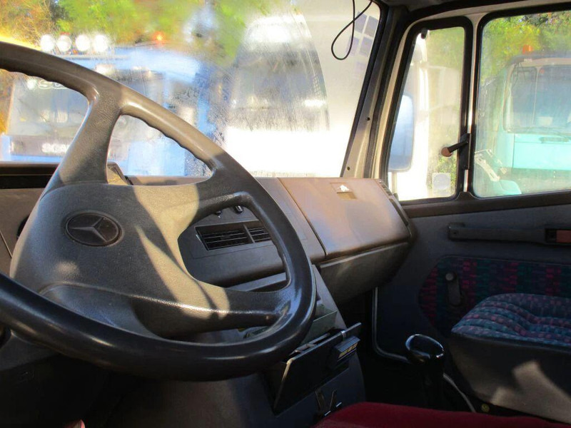 Mercedes-Benz 711D - Doka towing truck - Grua de remolque autos: foto 5 Mercedes-Benz 711D - Doka towing truck - Grua de remolque autos: foto 5