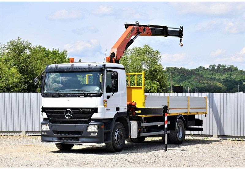Mercedes-Benz ACTROS 1832 - Camión volquete, Camión grúa: foto 2 Mercedes-Benz ACTROS 1832 - Camión volquete, Camión grúa: foto 2