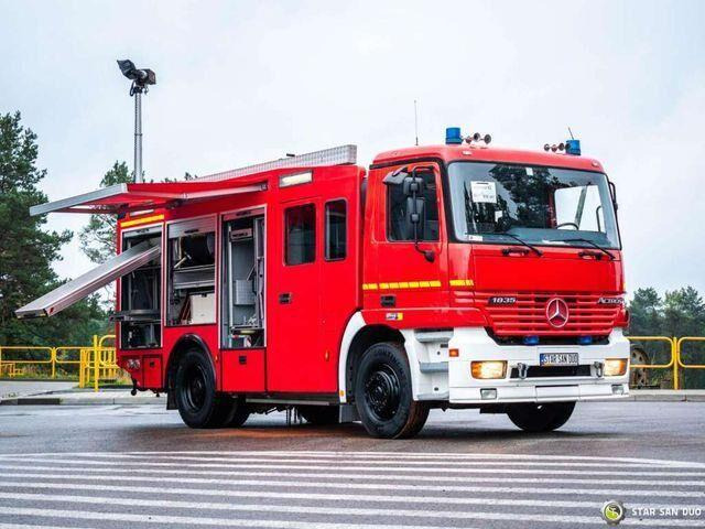 Mercedes-Benz ACTROS 1835 4x2 ZIEGLER FIRE BRIGADE - Camión de bomberos: foto 2 Mercedes-Benz ACTROS 1835 4x2 ZIEGLER FIRE BRIGADE - Camión de bomberos: foto 2