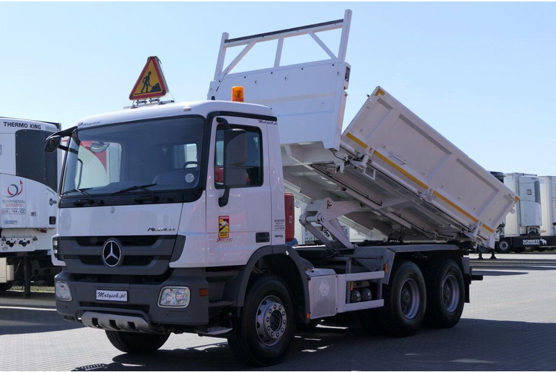 Mercedes-Benz ACTROS 2636 - Camión volquete: foto 1 Mercedes-Benz ACTROS 2636 - Camión volquete: foto 1