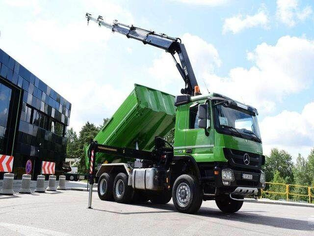 Mercedes-Benz ACTROS 3346 6x6 HIAB 244EP-4 Crane Kipper - Camión volquete, Camión grúa: foto 2 Mercedes-Benz ACTROS 3346 6x6 HIAB 244EP-4 Crane Kipper - Camión volquete, Camión grúa: foto 2