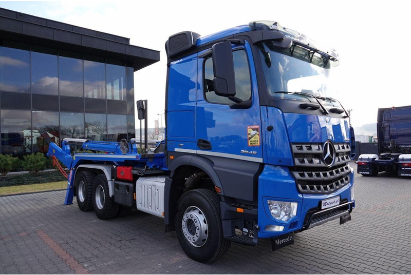 Mercedes-Benz AROCS 2645 / 6X4 / BRAMOWIEC / MEILLER / MANUAL / EURO 6 / SPROW - Camión portacontenedor de cadenas: foto 4 Mercedes-Benz AROCS 2645 / 6X4 / BRAMOWIEC / MEILLER / MANUAL / EURO 6 / SPROW - Camión portacontenedor de cadenas: foto 4
