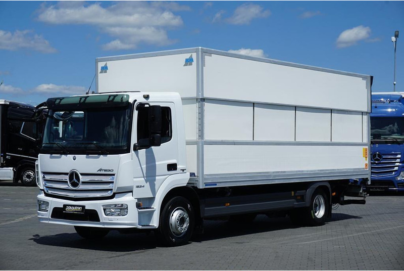 Mercedes-Benz ATEGO / 1524 / ACC / EURO 6 / IZOTERMA + WINDA / 16 PALET - Camión frigorífico: foto 1 Mercedes-Benz ATEGO / 1524 / ACC / EURO 6 / IZOTERMA + WINDA / 16 PALET - Camión frigorífico: foto 1
