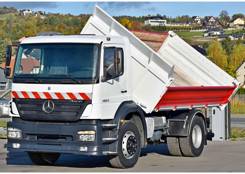 Mercedes-Benz AXOR 1823 * KIPPER 4,45 m * TOPZUSTAND - Camión volquete: foto 3 Mercedes-Benz AXOR 1823 * KIPPER 4,45 m * TOPZUSTAND - Camión volquete: foto 3