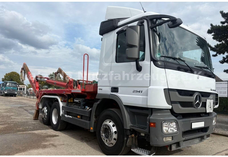 Mercedes-Benz Actros 2541 - Meiller AK 16 T Absetzkipper - Camión portacontenedor de cadenas: foto 4 Mercedes-Benz Actros 2541 - Meiller AK 16 T Absetzkipper - Camión portacontenedor de cadenas: foto 4