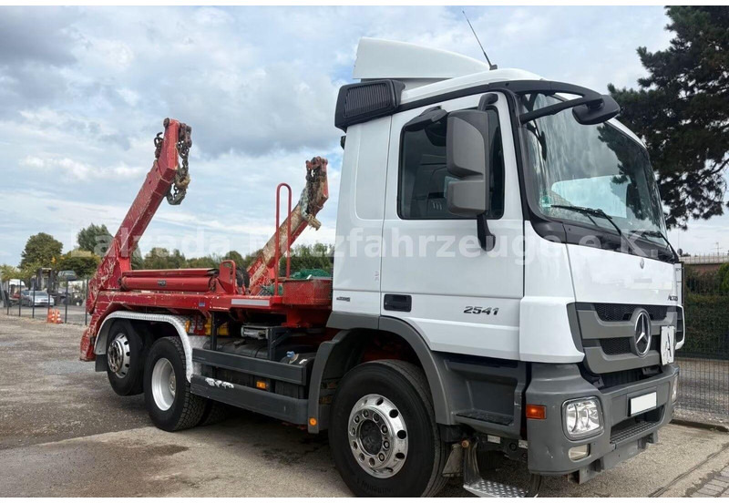 Mercedes-Benz Actros 2541 - Meiller AK 16 T Absetzkipper - Camión portacontenedor de cadenas: foto 2 Mercedes-Benz Actros 2541 - Meiller AK 16 T Absetzkipper - Camión portacontenedor de cadenas: foto 2