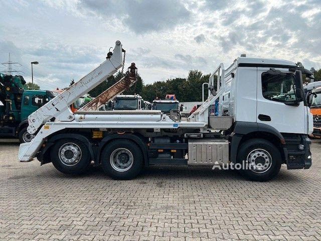 Mercedes-Benz Antos 2543 - Camión portacontenedor de cadenas: foto 4 Mercedes-Benz Antos 2543 - Camión portacontenedor de cadenas: foto 4