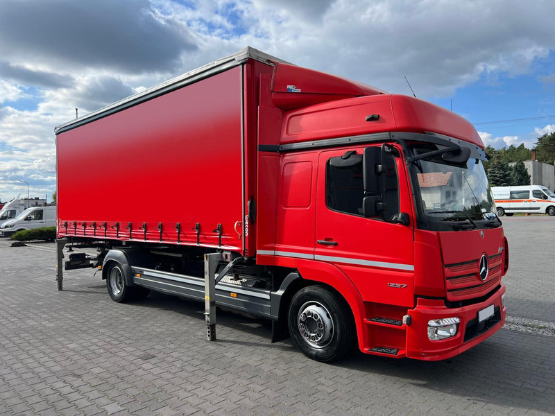 Mercedes-Benz Atego 1227 CURTAIN PLANE BDF SWAP CHASSIS WECHSELFAHRGESTELL - Camión lona: foto 5 Mercedes-Benz Atego 1227 CURTAIN PLANE BDF SWAP CHASSIS WECHSELFAHRGESTELL - Camión lona: foto 5