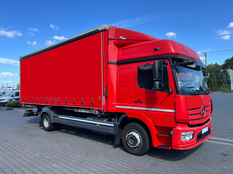 Mercedes-Benz Atego 1227 SWAP CHASSIS WECHSELFAHRGESTELL BDF CURTAIN PLANE 1.H - Camión lona: foto 5 Mercedes-Benz Atego 1227 SWAP CHASSIS WECHSELFAHRGESTELL BDF CURTAIN PLANE 1.H - Camión lona: foto 5