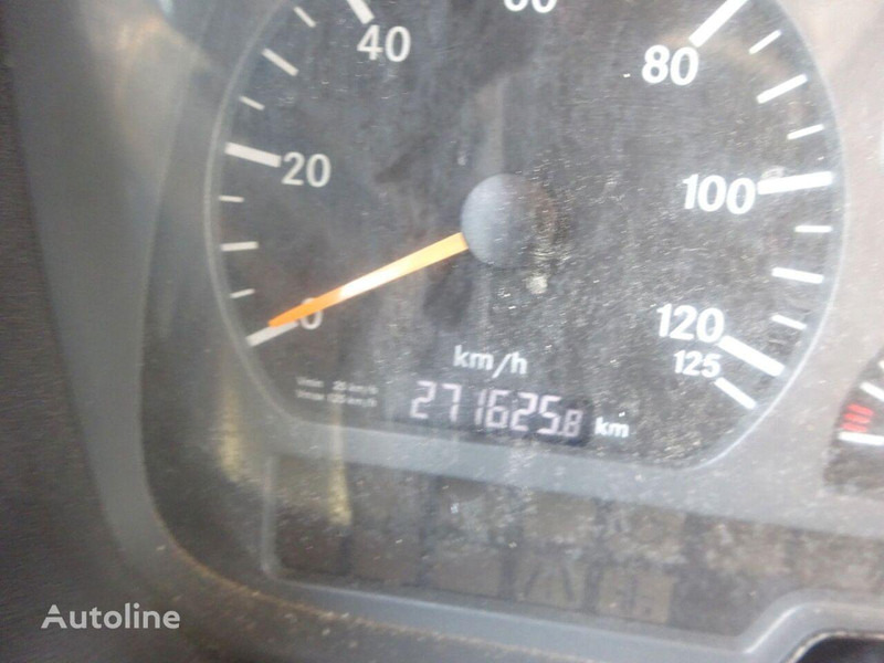 Leasing de Mercedes-Benz Atego 818 - 3 way tipper+crane Mercedes-Benz Atego 818 - 3 way tipper+crane: foto 20