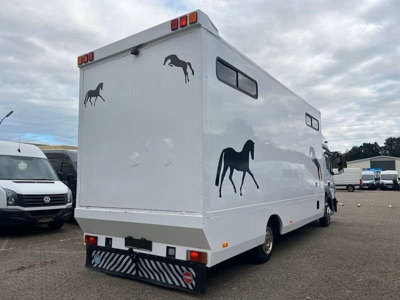 Mercedes-Benz Atego 823 - Horse transporter - Camión para caballos: foto 3 Mercedes-Benz Atego 823 - Horse transporter - Camión para caballos: foto 3
