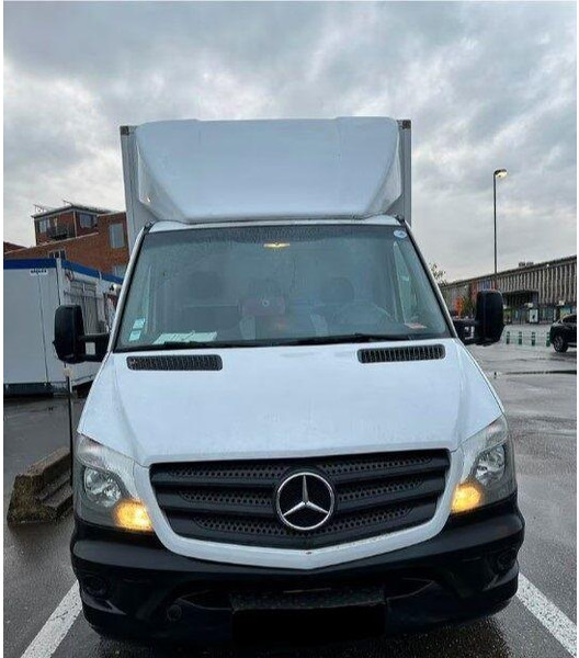 Mercedes-Benz Sprinter Koffer + Tail lift - Furgoneta caja cerrada: foto 1 Mercedes-Benz Sprinter Koffer + Tail lift - Furgoneta caja cerrada: foto 1