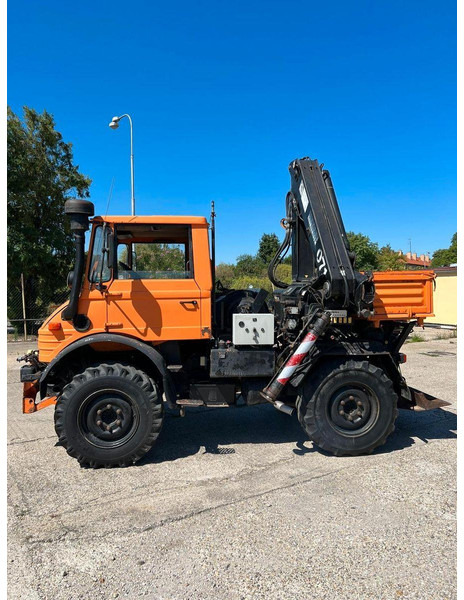 Mercedes-Benz UNIMOG - Motoazada: foto 1 Mercedes-Benz UNIMOG - Motoazada: foto 1