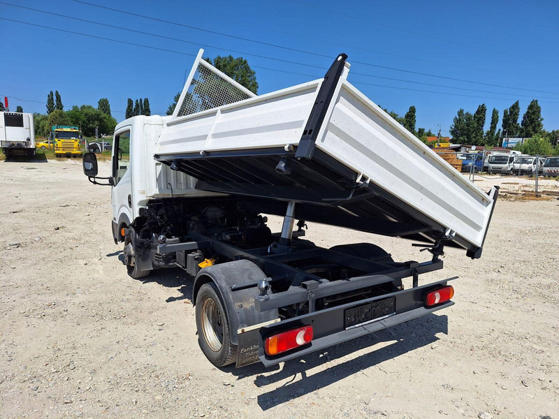 Nissan Cabstar 2,5 TDi - 3 sided Tipper - Furgoneta basculante: foto 5 Nissan Cabstar 2,5 TDi - 3 sided Tipper - Furgoneta basculante: foto 5