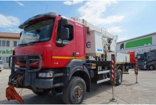 Renault KERAX 410.19 4x4 Emelőkosaras Cela 17m - Camión con plataforma elevadora: foto 2 Renault KERAX 410.19 4x4 Emelőkosaras Cela 17m - Camión con plataforma elevadora: foto 2