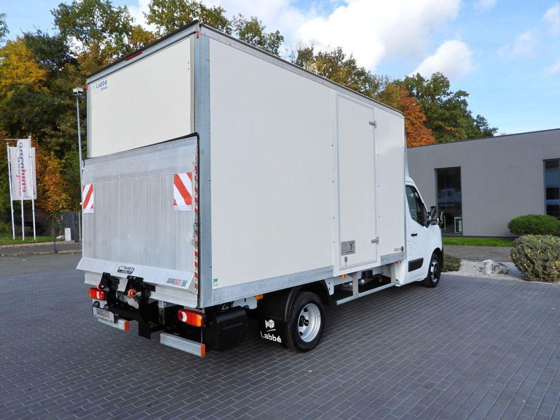 Furgoneta caja cerrada Renault MASTER KONTENER WINDA 8 PALET TEMPOMAT LEDY BLIŹNIACZE KOŁA KLIM: foto 14 Furgoneta caja cerrada Renault MASTER KONTENER WINDA 8 PALET TEMPOMAT LEDY BLIŹNIACZE KOŁA KLIM: foto 14