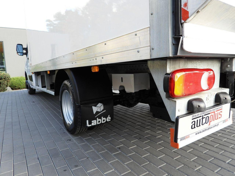 Furgoneta caja cerrada Renault MASTER KONTENER WINDA 8 PALET TEMPOMAT LEDY BLIŹNIACZE KOŁA KLIM: foto 16 Furgoneta caja cerrada Renault MASTER KONTENER WINDA 8 PALET TEMPOMAT LEDY BLIŹNIACZE KOŁA KLIM: foto 16