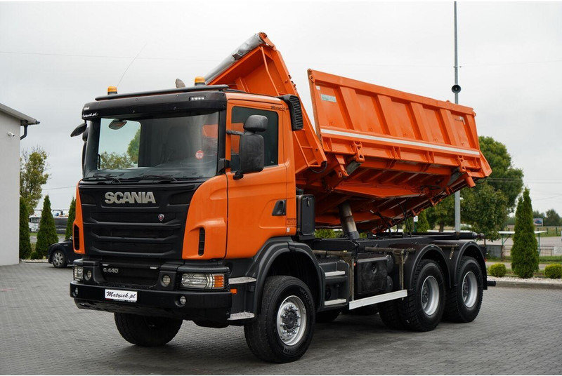 Camión volquete Scania G 440 / 6x6 / WYWROTKA TRZY-STRONNA / 2X HYDROBURTA / BOARDMATIC: foto 8
