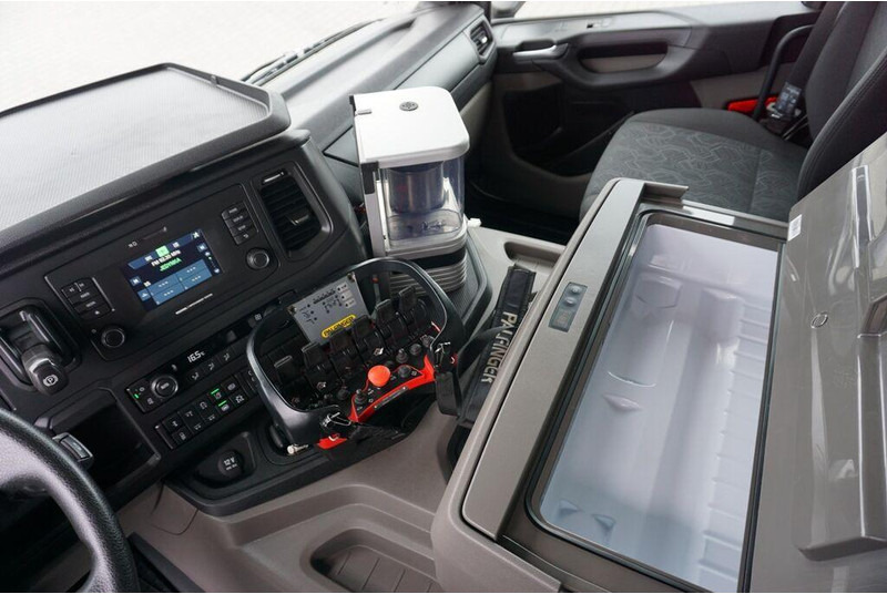 Camión caja abierta, Camión grúa Scania P 410 / 6 X 2 / SKRZYNIOWY + HDS / PALFINGER PK 24 001 / OŚ SKRĘ: foto 8 Camión caja abierta, Camión grúa Scania P 410 / 6 X 2 / SKRZYNIOWY + HDS / PALFINGER PK 24 001 / OŚ SKRĘ: foto 8